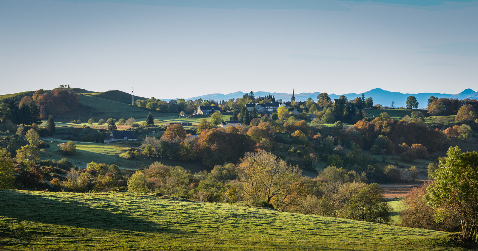 To the left of the village of Saint-Donat, the hill on which the statue of Our Lady of Fatima stands