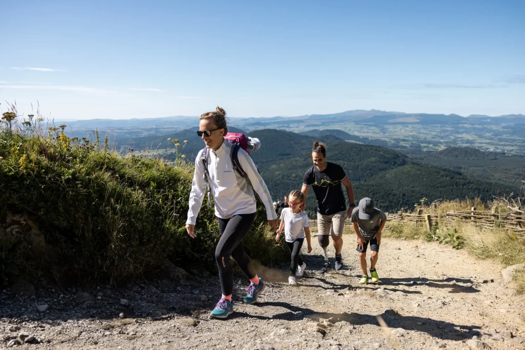 Ascent of the Puy de Dôme by the path of the muleteers