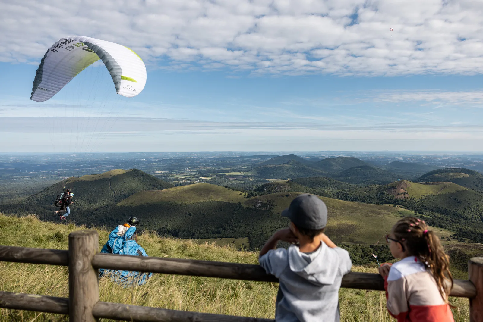 vols de parapentes depuis le sommet du Puy de Dôme