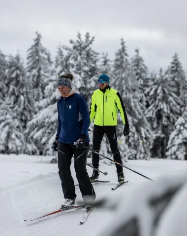 cross-country skiing guery