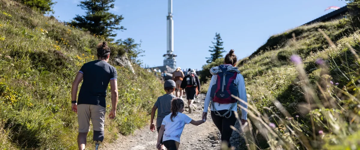 Aankomst op de top van Puy de Dôme via het muilezelpad