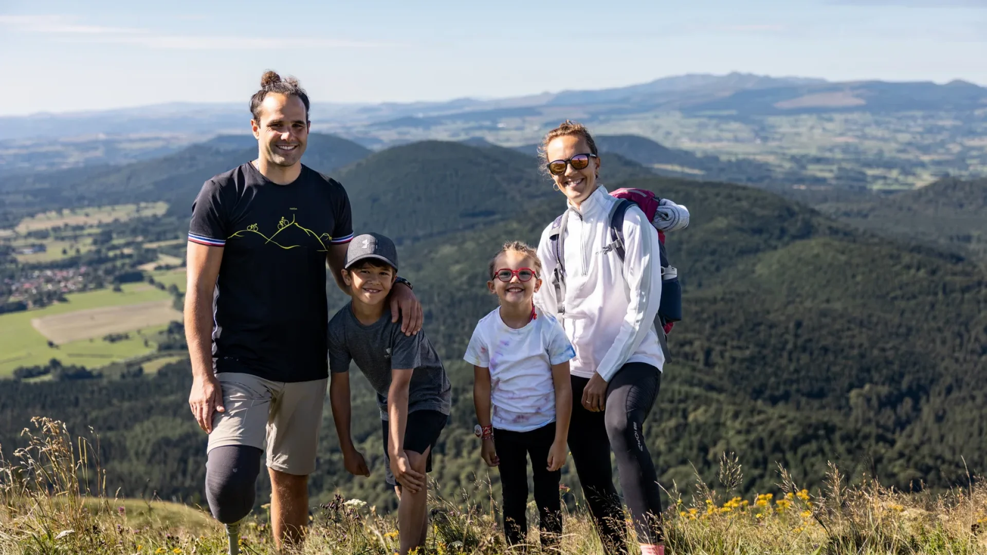 Panorama au sommet du Puy de Dôme par le chemin des muletiers