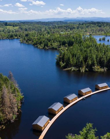 chalets en el lago de fouillat en cros