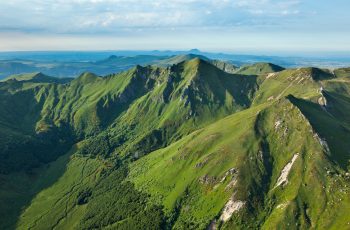 Uitzicht op het Massif du Sancy en de Puys-keten