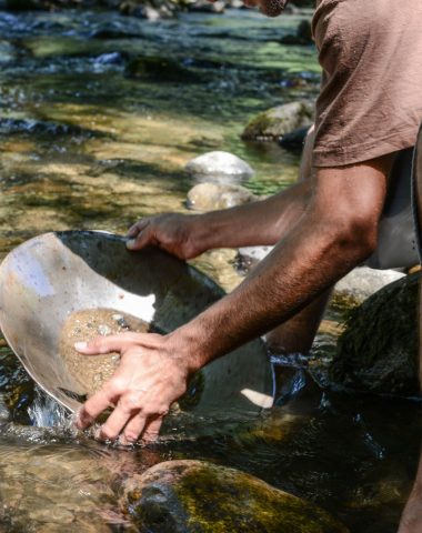 Gold panning in Auvergne