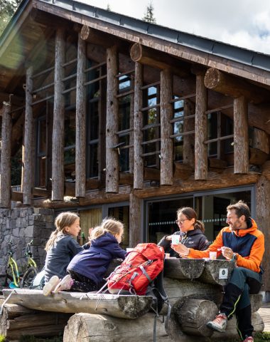 Cap Guéry Mountain Center