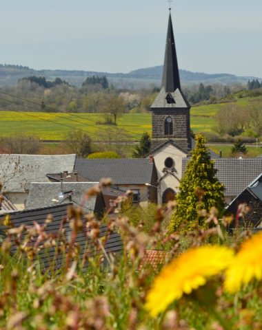 Blick auf das Dorf Nébouzat